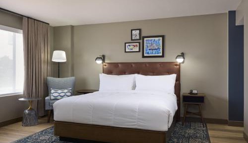 Larger King Room with Urban View