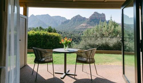 Cliffs Junior Suite with Fireplace, Sofa Bed, Mobility ADA - Pet Friendly
