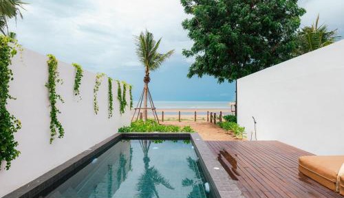 Villa - Beach Front