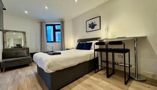 Deluxe Double Studio