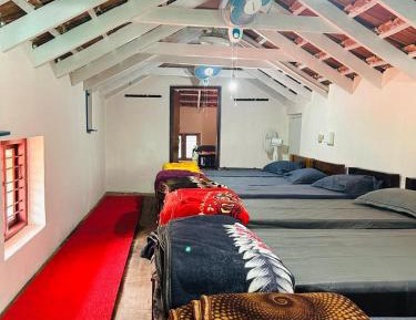 6-Bed Mixed Dormitory Room