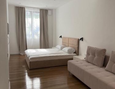 Room #1183244608