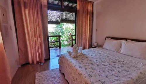 Villa with Garden View