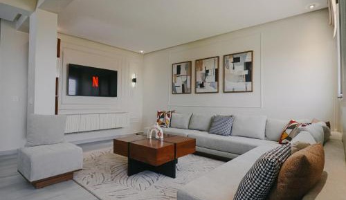 Two-Bedroom Apartment with Balcony and Sea View