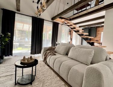 Villa with Garden View