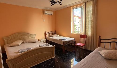 Room #1465438207