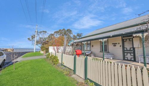 Three-Bedroom Holiday Home 