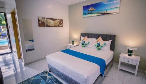 Deluxe Queen Room