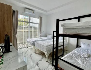 Classic Quadruple Room