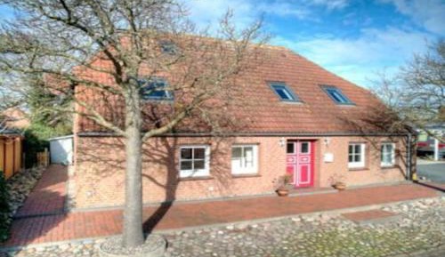 Two-Bedroom Holiday Home