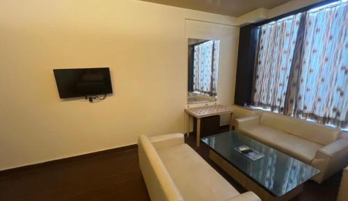 Suite with Hot Tub
