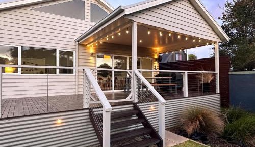 Holiday Home - No linen provided