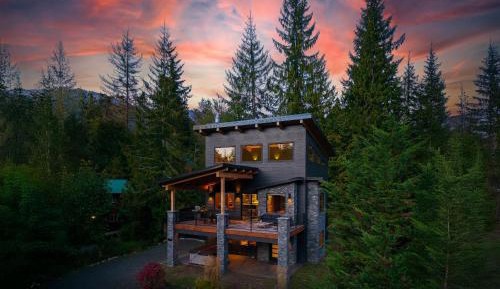 Three-Bedroom Holiday Home 