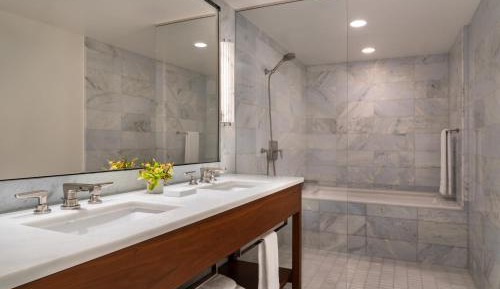 Grand One Bedroom Suite with Ocean View