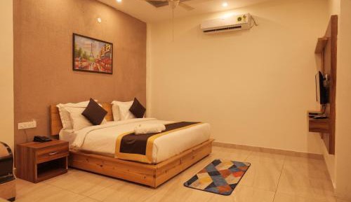 Suite with Mountain View