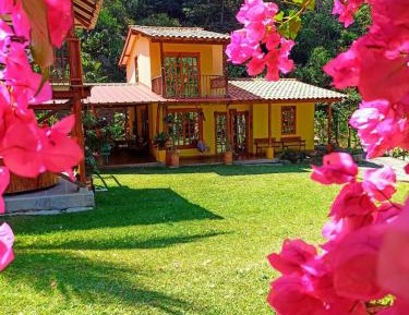 Family Room with Garden View