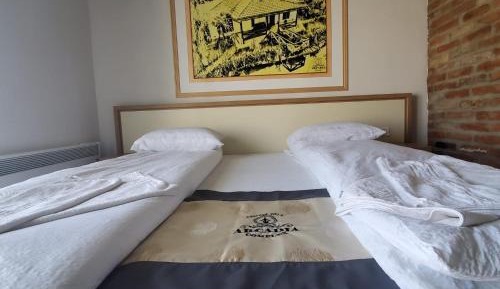 Deluxe Double Room with Extra Bed