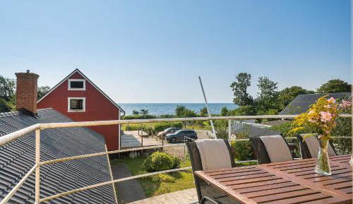 Three-Bedroom Apartment - High Floor