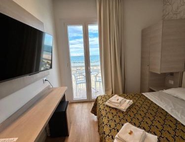 Superior Double or Twin Room with Sea View