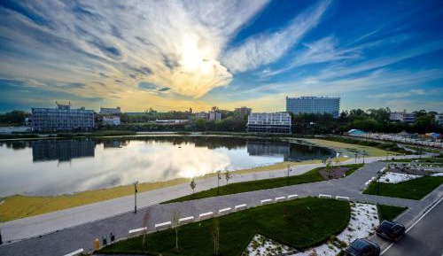 Double or Twin Room with Lake View