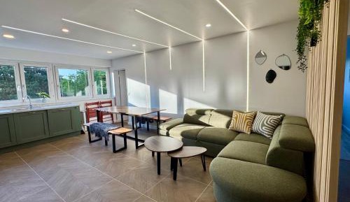 Four-Bedroom Deluxe Apartment