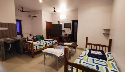 Deluxe Family Room
