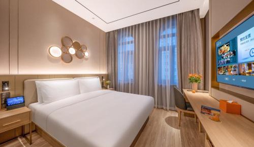 Deluxe Queen Room