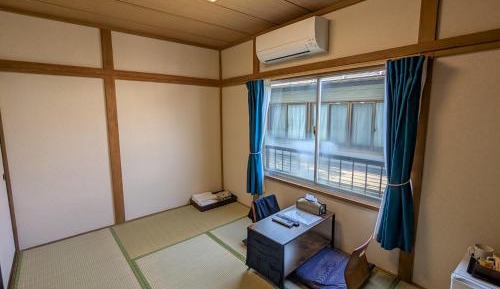 Japanese-Style Room