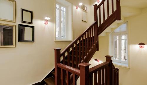 Studio Apartment with King Bed