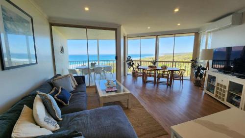 Superior Ocean Front Apartment