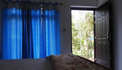 Villa with Garden View