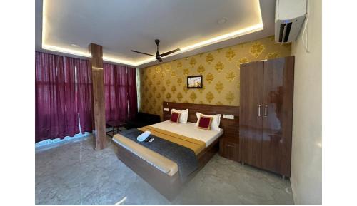 Deluxe Family Room