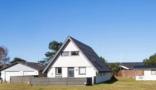 Four-Bedroom Holiday Home