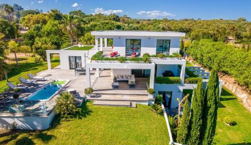 Deluxe Villa