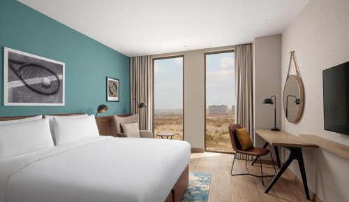 Standard King Room with Stadium View