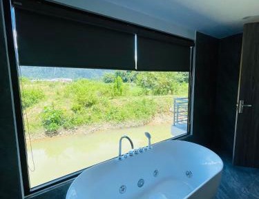 Superior Single Room with Lake View