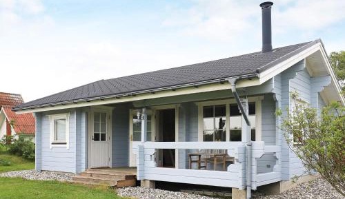 Three-Bedroom Holiday Home 