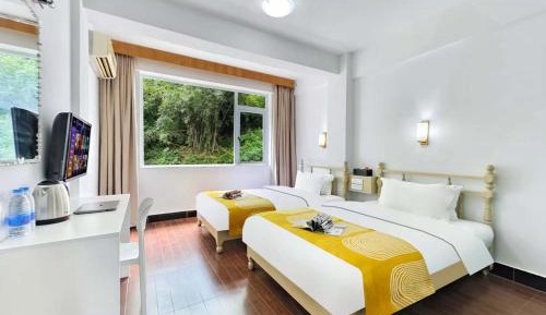 Standard Twin Room