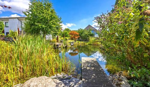 Deluxe Two-Bedroom Apartment with Garden View