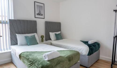 Deluxe Double Room with Shower