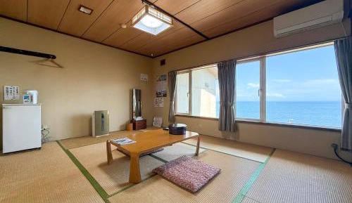 Japanese-Style Room