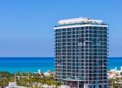 Deluxe One-Bedroom Apartment with Ocean View