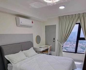 Superior One-Bedroom Apartment