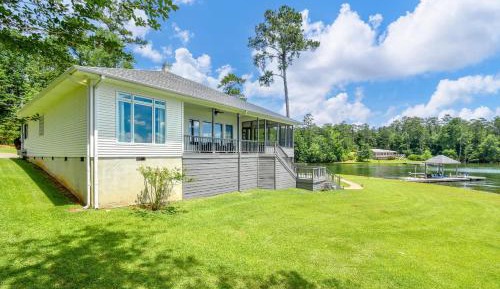 Four-Bedroom Holiday Home