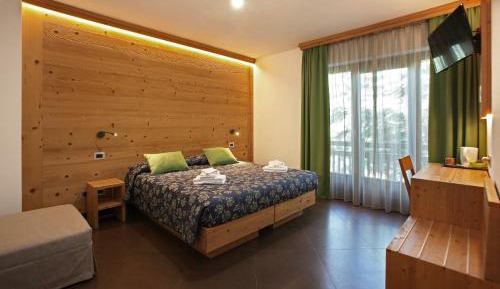 Deluxe Double or Twin Room with Balcony