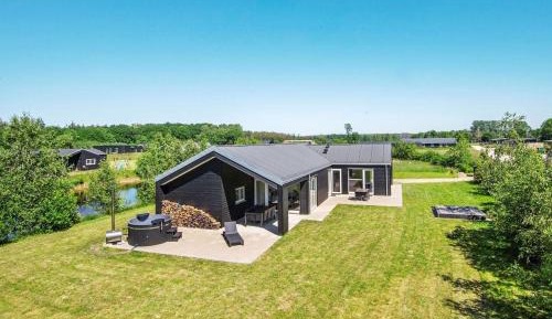 Four-Bedroom Holiday Home