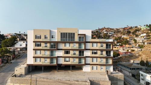 Two-Bedroom Apartment with Balcony and Sea View