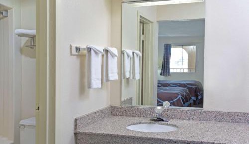 Double Room with Two Double Beds - Non-Smoking