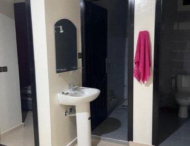 Room #1475396401