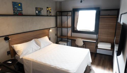 Apartment with One Double Bed